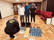 Задержаны активатор SIM-карт и дропер, причастные к мошенничеству на 7,8 млн сомов Задержаны активатор SIM-карт и дропер, причастные к мошенничеству на 7,8 млн сомов