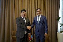 Алтынбек Максутов в Баку встретился с министром молодежи и спорта Азербайджана 