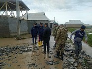 В Ошской области над ликвидацией последствий селей работают свыше 500 человек и 82 единицы техники 