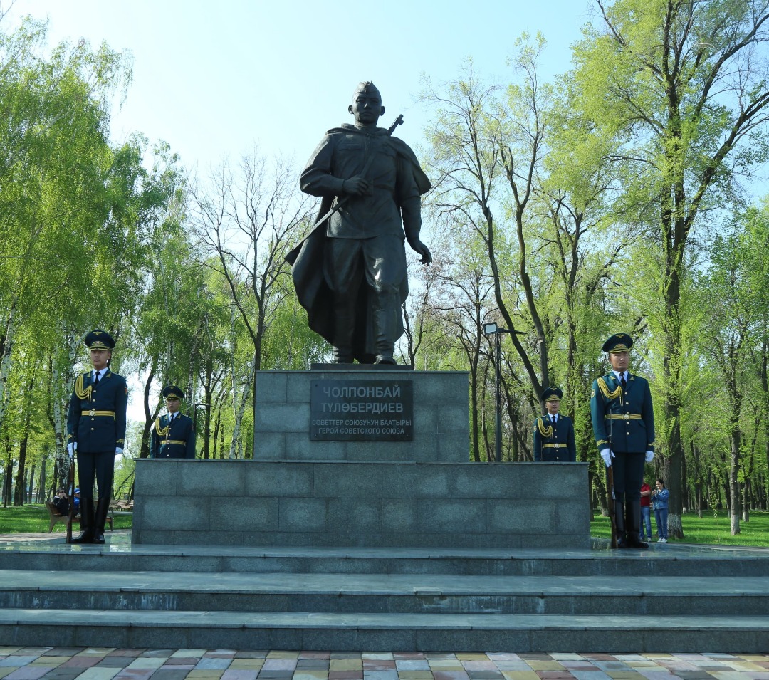 Чолпонбай тулебердиев презентация