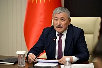 Глава кабмина поручил разработать деловую одежду в национальном стиле для госслужащих Глава кабмина поручил разработать деловую одежду в национальном стиле для госслужащих