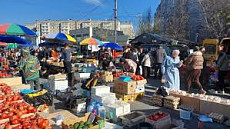Мэрия Бишкека определила временные торговые площадки для продажи сельхозпродукции