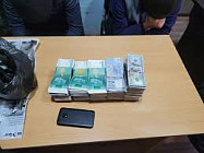 В Бишкеке задержали женщину за дачу взятки сотрудникам милиции