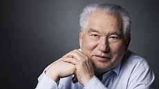 Конкурс эссе по творчеству Чингиза Айтматова объявлен среди молодежи Конкурс эссе по творчеству Чингиза Айтматова объявлен среди молодежи