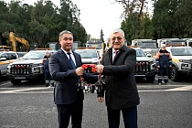 Глава кабмина передал Минтрансу более 50 единиц новой дорожной техники