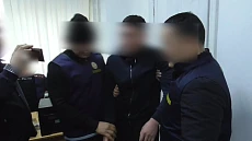 Водитель с подложными номерами пытался дать взятку милиционерам Водитель с подложными номерами пытался дать взятку милиционерам