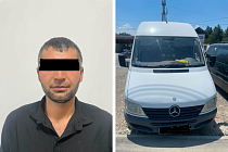 В Оше пьяный мужчина угнал фургон с печеньем и раздал его прохожим