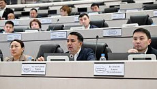 Депутаты предлагают оказывать помощь всем детям до 12 лет Депутаты предлагают оказывать помощь всем детям до 12 лет