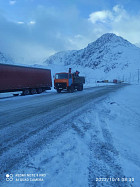 На перевале Тоо-Ашуу временно ограничили движение грузовых машин На перевале Тоо-Ашуу временно ограничили движение грузовых машин