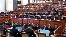 Депутат просит помочь правнуку Алымбека датка и Курманжан датка получить гражданство КР