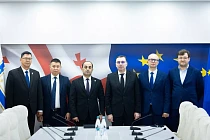 Бишкек и Тбилиси обсудили развитие межмуниципального сотрудничества Бишкек и Тбилиси обсудили развитие межмуниципального сотрудничества