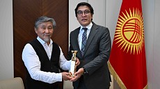 В администрации президента поздравили режиссера Актана Арым Кубата с международным призом