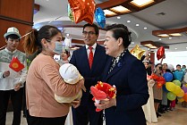 В Бишкеке торжественно встретили детей, перенесших операции на сердце в Китае 