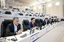 В парламенте Кыргызстана заслушивают информацию о проводимой работе кабмина по подготовке отраслей экономики и населения к ОЗП