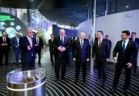 Садыр Жапаров вместе с главами государств ЕАЭС посетил выставку цифровых достижений в Астане