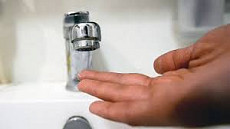 В некоторых районах Бишкека 19 августа отключат воду на 14 часов
