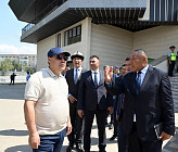 Президент ознакомился с обновленным зданием автовокзала в Караколе