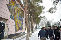 Мэр Бишкека совершил обход и пообщался с жителями Мэр Бишкека совершил обход и пообщался с жителями