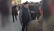 Камчыбек Ташиев посетил Айт-намаз и попросил у кыргызстанцев прощения