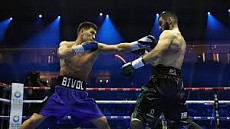 Бивол и Бетербиев отказались от боя с Бенавидесом ради трилогии Бивол и Бетербиев отказались от боя с Бенавидесом ради трилогии