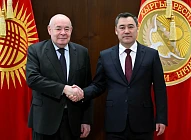 Садыр Жапаров принял спецпредставителя президента России Михаила Швыдкого