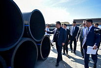 Садыр Жапаров посетил завод по производству полимерных труб «Эл Пласт»