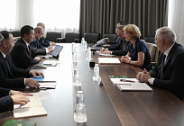 Кыргызстан и Россия намерены расширить сотрудничество в агропромышленной сфере Кыргызстан и Россия намерены расширить сотрудничество в агропромышленной сфере