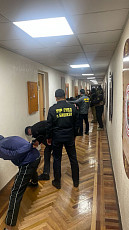 Операция «Бандит» в Бишкеке: десятки человек задержаны, изъято оружие