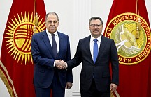 Садыр Жапаров провел встречу с Сергеем Лавровым