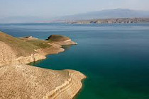 В Токтогульском и Таш-Кумырском водохранилищах произведено зарыбление В Токтогульском и Таш-Кумырском водохранилищах произведено зарыбление