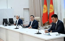 Садыр Жапаров призвал местные власти усилить работу с обращениями граждан