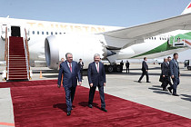 Президент Таджикистана Эмомали Рахмон прибыл в Кыргызстан
