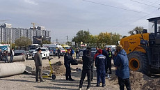 В Бишкеке погрузчик насмерть сбил 55-летнюю женщину