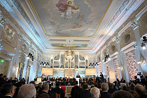 Садыру Жапарову вручили премию мира имени Льва Толстого