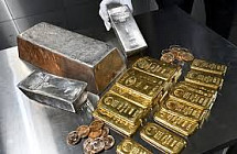 Золото и серебро продолжают резко дешеветь