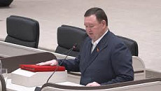 Мирлан Жээнчороев принес присягу в Жогорку Кенеше