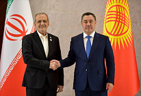 Садыр Жапаров встретился с президентом Ирана