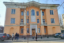 Суд запретил мэрии Бишкека передавать права на участок Дома художников