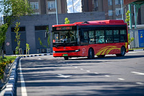 В Бишкеке презентовали новые электробусы Geely 