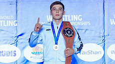 Кыргызстанец Жанторо Мирзалиев стал чемпионом мира по борьбе (U 20)