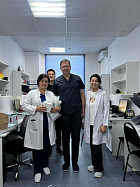 Врач из Германии помог прооперировать детей в Бишкеке