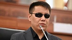 Дастан Бекешев призывает сорвать маски с фиктивных профессоров и докторов наук