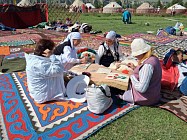 В Ат-Башы прошли фестивали ремесел "Кыргыз шырдагы" и "Кыргыз даамы"