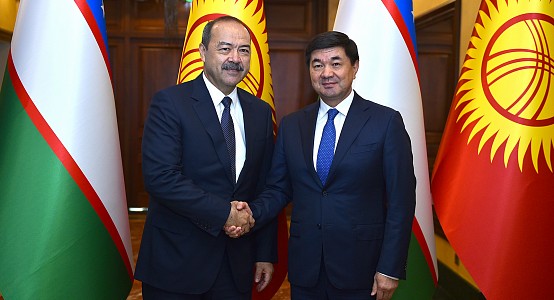 В Бишкеке начались переговоры глав правительств Кыргызстана и Узбекистана в узком составе