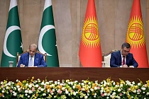Президент Кыргызстана и премьер-министр Пакистана выступили с заявлением для прессы