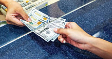 Объем денежных переводов в Кыргызстан за полгода превысил $1,5 млрд