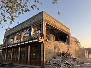 В городе Ош снесли ресторан, который связывали с экс-мэром Токторбаевым