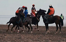 Команда из Нарына «Намыс» стала победителем турнира по кок-бору Команда из Нарына «Намыс» стала победителем турнира по кок-бору