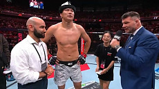 Кыргызстанец Уран Сатыбалдиев успешно дебютировал в UFC и вошел в историю за редкий прием