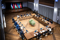 Секретарь Совбеза КР обсудил вопросы нацбезопасности с властями Венгрии